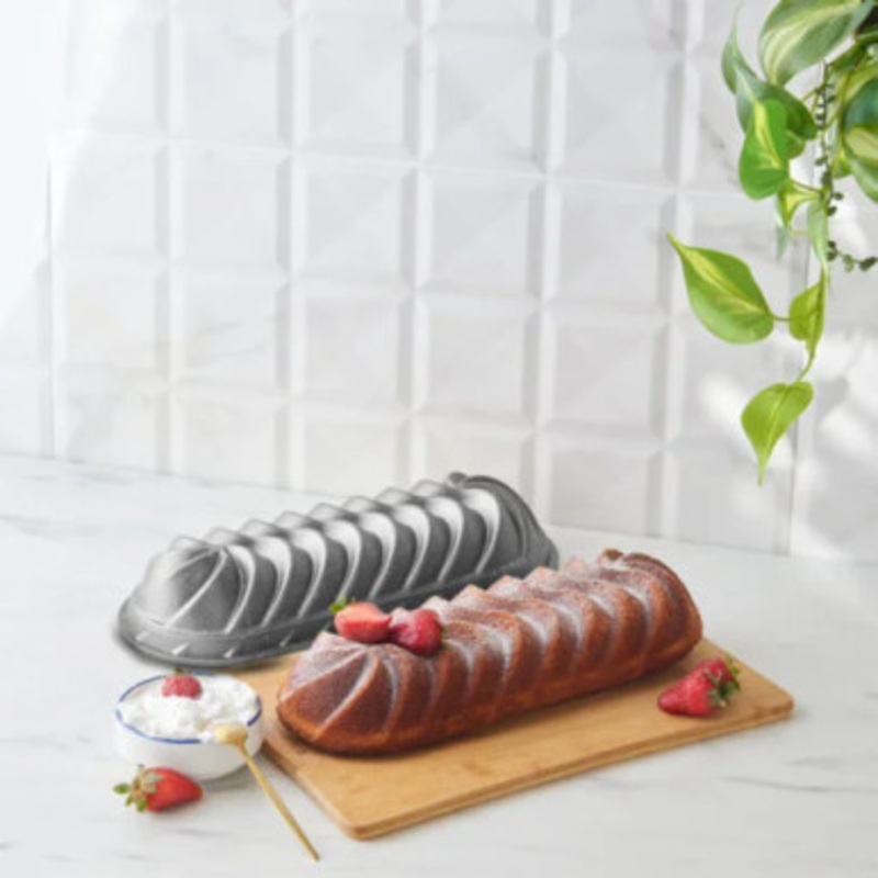 Karaca Cake Pro Vera Casting Cake Mold Anthracite 35cm |  153.09.01.2228